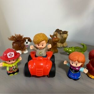 Huge Fisher Price Little People Lot!!